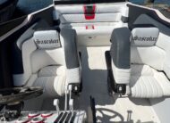 Fountain 42 Feet met 2 x 502 V 8  met 450 PK per stuk