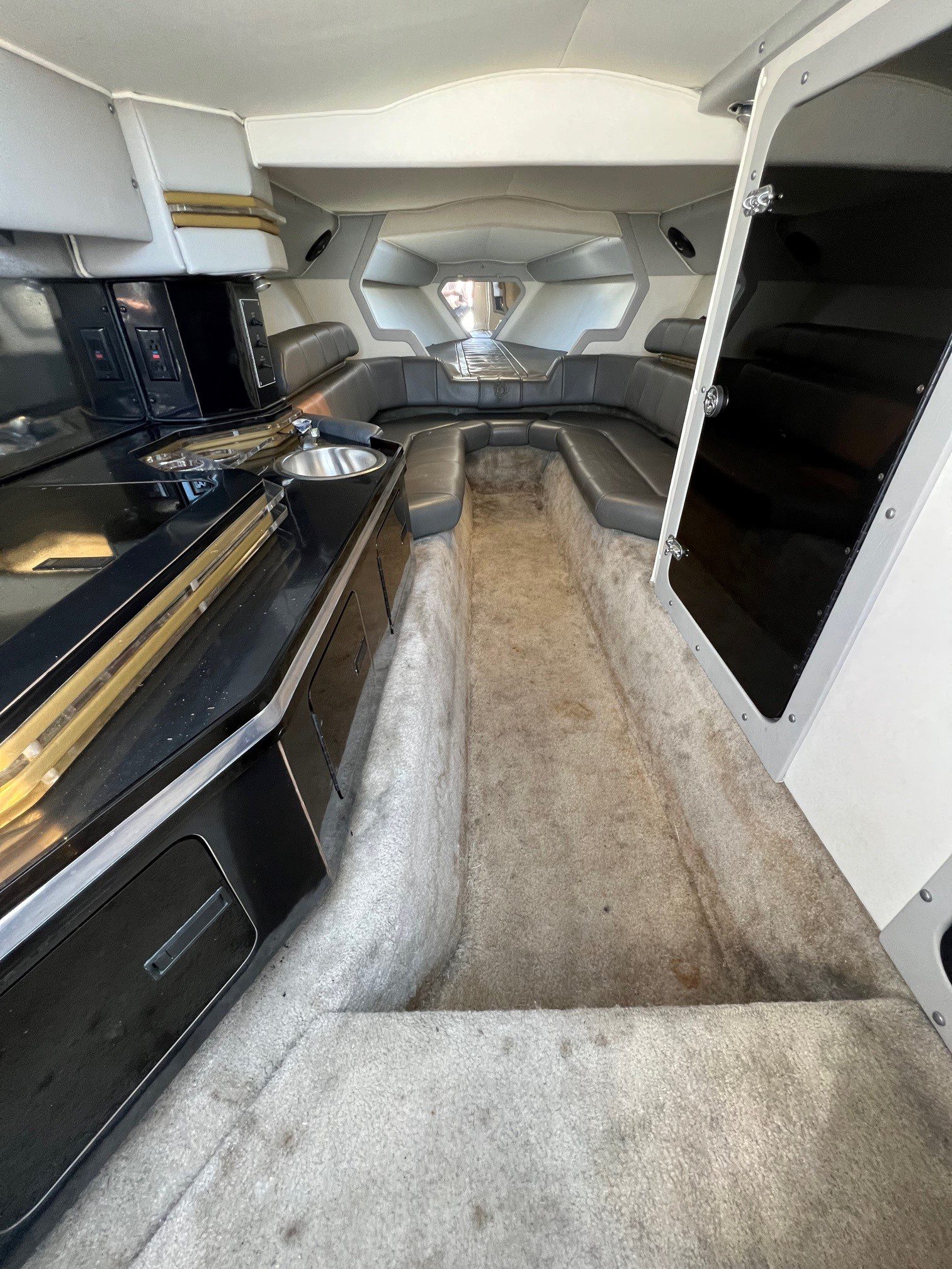 Fountain 42 Feet met 2 x 502 V 8  met 450 PK per stuk