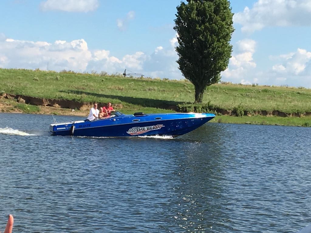 Checkmate 32 feet 2 x Mercruiser 7,4 liter V 8