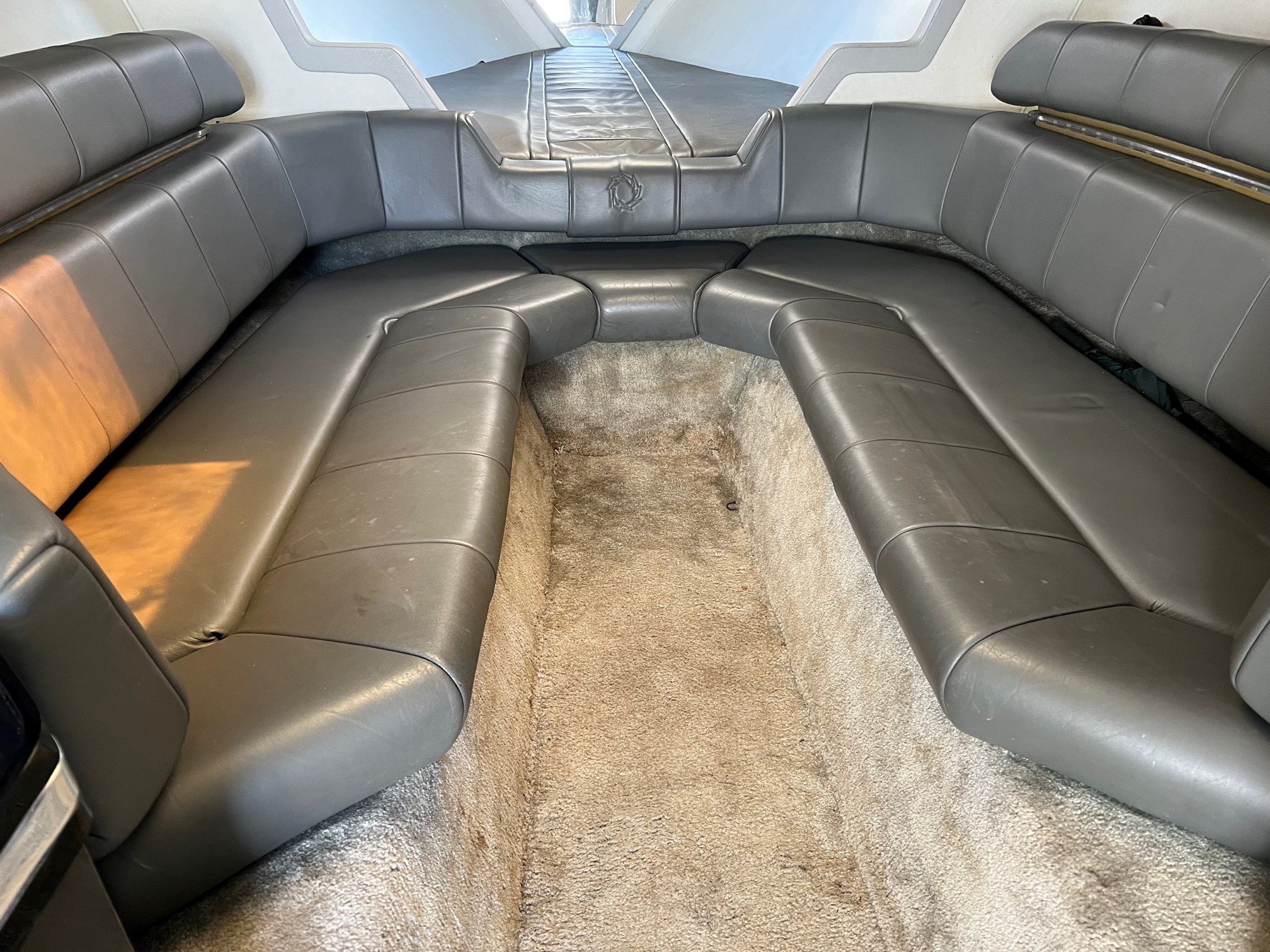 Fountain 42 Feet met 2 x 502 V 8  met 450 PK per stuk