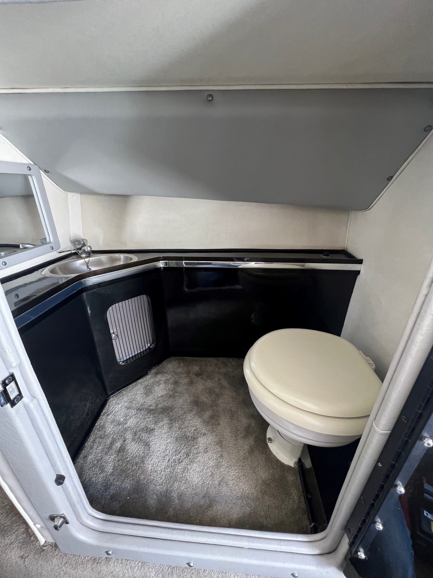 Fountain 42 Feet met 2 x 502 V 8  met 450 PK per stuk