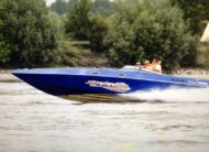 Checkmate 32 feet 2 x Mercruiser 7,4 liter V 8