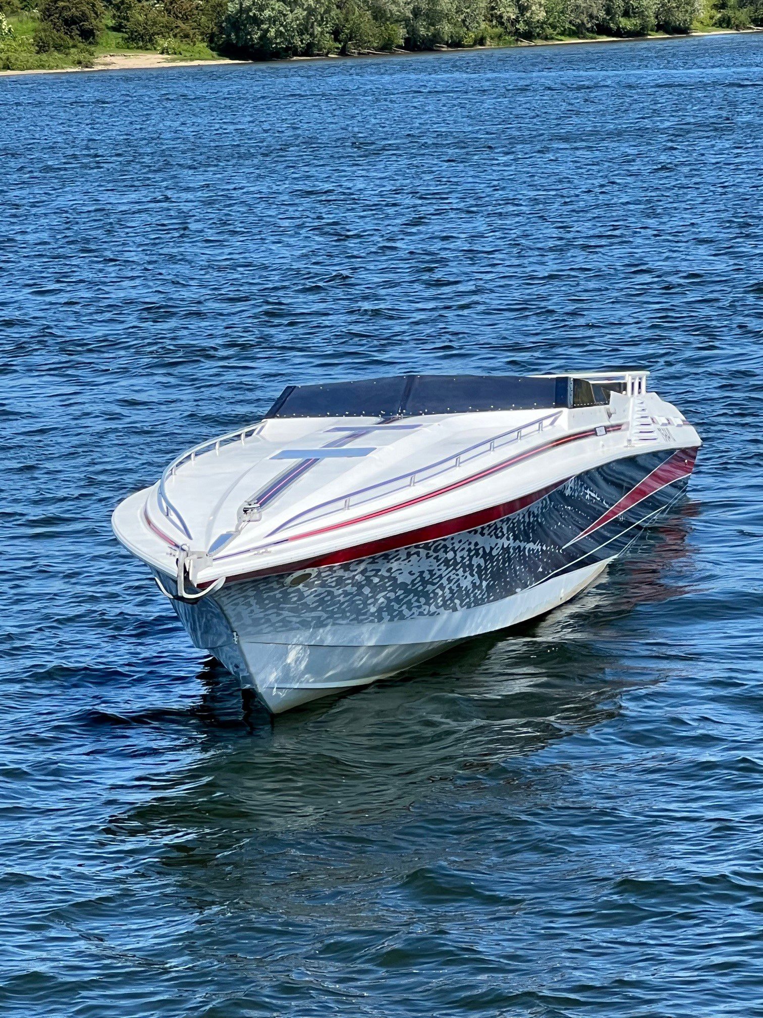 Fountain 42 Feet met 2 x 502 V 8  met 450 PK per stuk