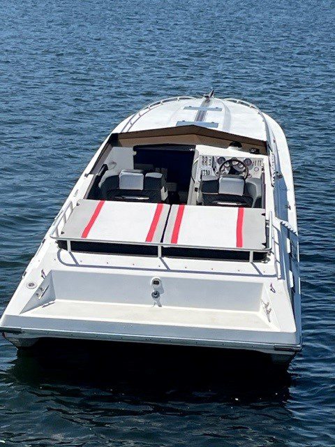 Fountain 42 Feet met 2 x 502 V 8  met 450 PK per stuk