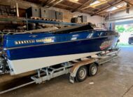 Checkmate 32 feet 2 x Mercruiser 7,4 liter V 8