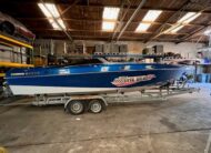 Checkmate 32 feet 2 x Mercruiser 7,4 liter V 8