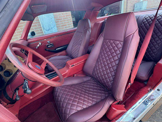 Chevrolet Camaro 1976 V 8 aut nieuw gespoten