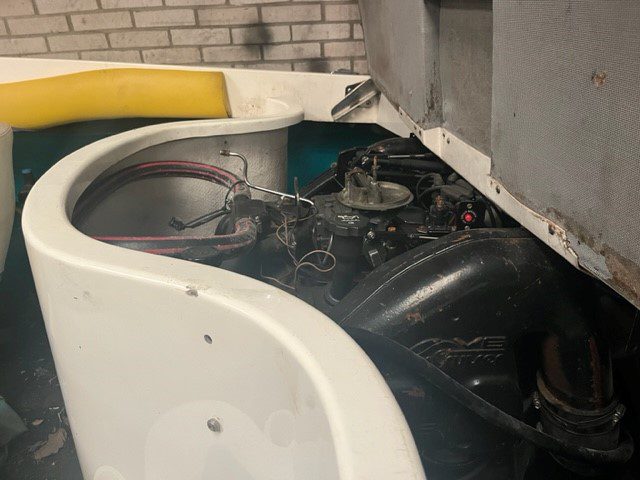 Scarab speedboot met V 6 ( gereviseerd ) met trailer en kenteken