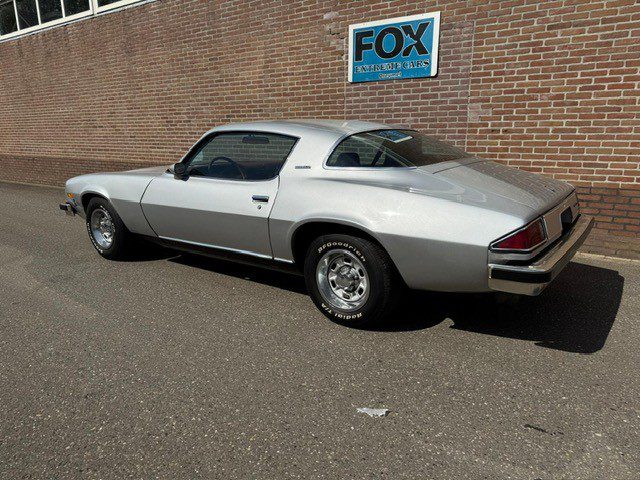Chevrolet Camaro 1976 V 8 aut nieuw gespoten