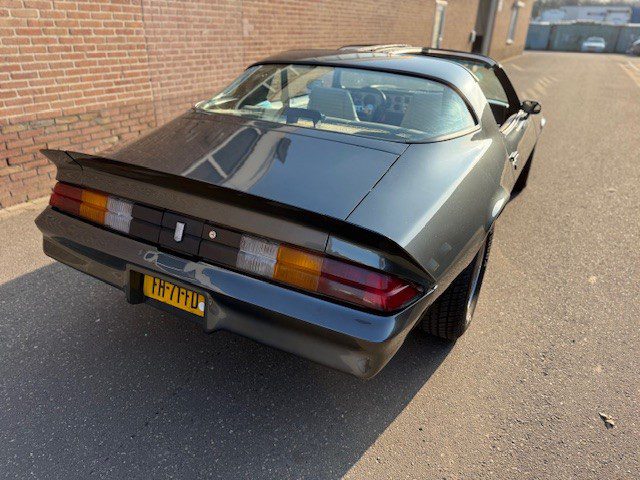 Chevrolet Camaro TARGA 1981 Gun metall grey gespoten