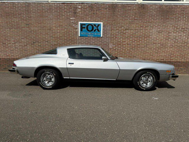 Chevrolet Camaro 1976 V 8 aut nieuw gespoten