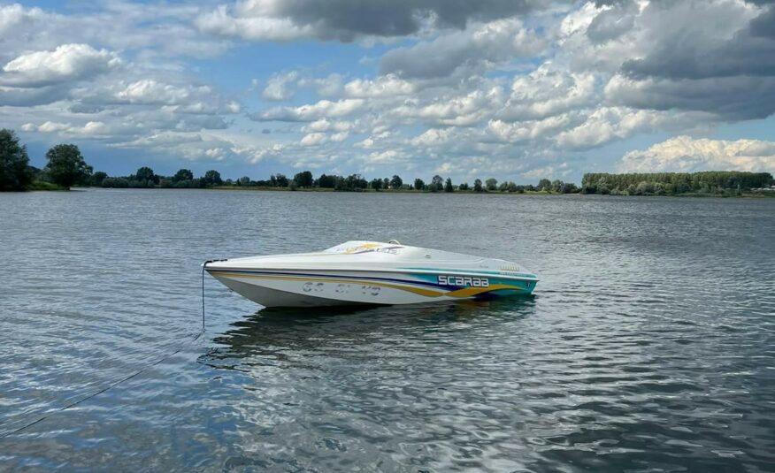 Scarab speedboot met V 6 ( gereviseerd ) met trailer en kenteken