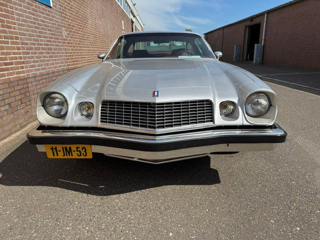 Chevrolet Camaro 1976 V 8 aut nieuw gespoten