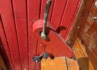 Houten sloep met diesel motor en trailer 100 jaar oud