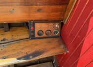 Houten sloep met diesel motor en trailer 100 jaar oud