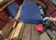 Houten sloep met diesel motor en trailer 100 jaar oud