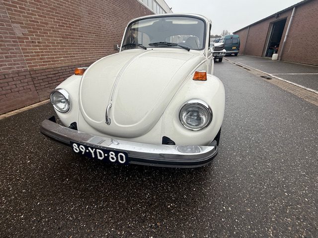 VW Kever Cabrio 1977 Geheel nieuw triple white
