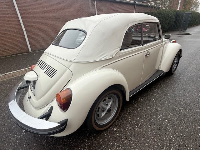 VW Kever Cabrio 1977 Geheel nieuw triple white