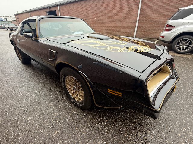 Pontiac Trans Am 1978 Smokey and the Bandit kopie 6.6 liter HURST