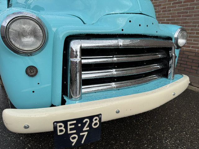 GMC  Pick Up 1948 met V 8 afbouwwerk